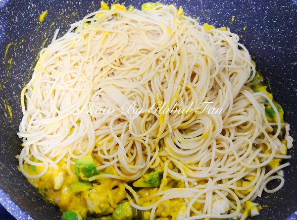 Chicken Pasta with Pumpkin Sauce and Avocado recipe