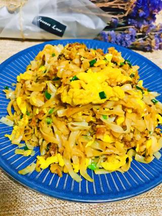 Fried Hor Fun with Egg recipe