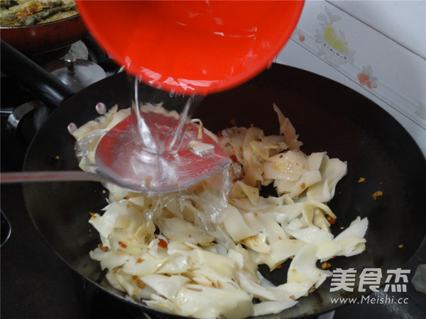 Sour Bamboo Shoots Beef recipe