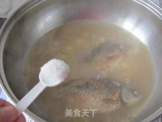 Lotus Seed Crucian Carp Soup recipe