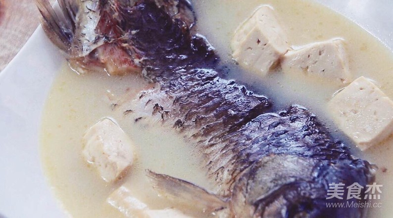 Milky White Crucian Fish Tofu Soup recipe