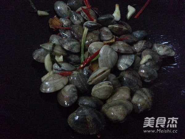 Stir-fried Clams recipe