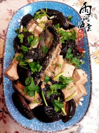 Stewed Fish Cubes with Mushrooms and Tofu recipe