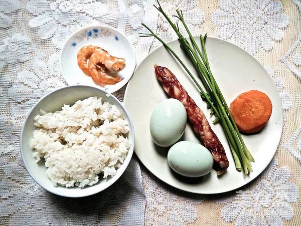 Steamed Seafood Omelet Rice recipe