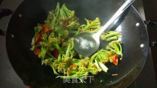 Cauliflower Fried Sausage (sichuan-chongqing Style Sausage) recipe