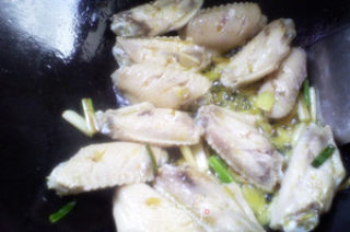 Roast Chicken Wings with Tomatoes recipe