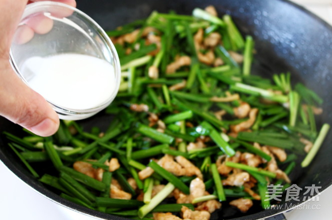 Leek Shredded Pork Spring Rolls recipe