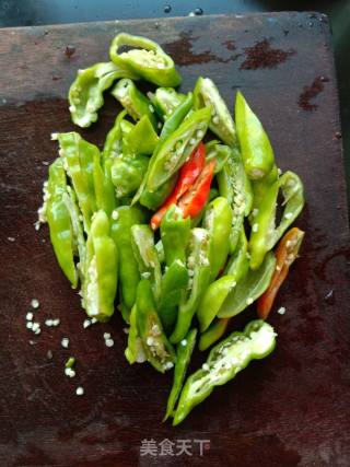 Stir-fried Pork Head with Green Pepper recipe