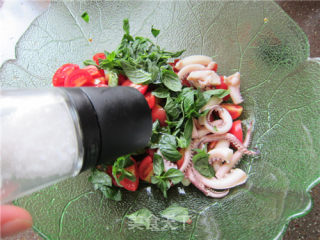 Basil Fresh Squid Noodle recipe