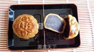 Spend A Full Moon-red Bean Paste Moon Cakes recipe