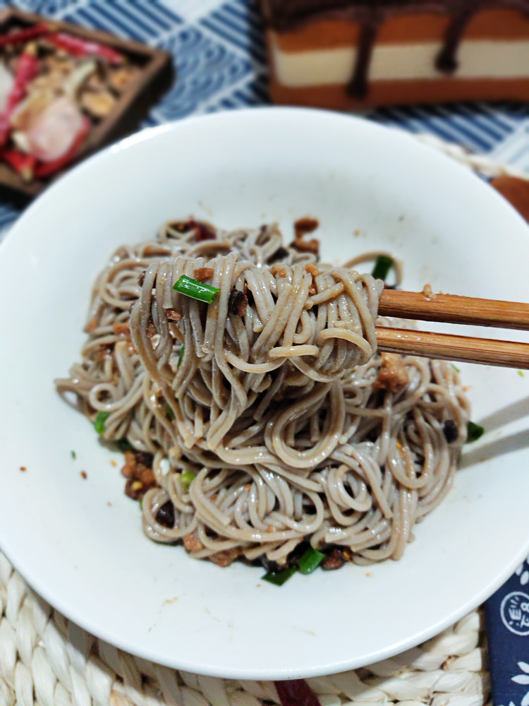 Noodles with Mushroom Meat Sauce recipe