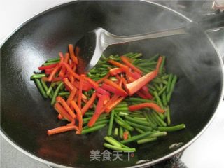 Stir-fried Shredded Pork with Garlic Moss recipe