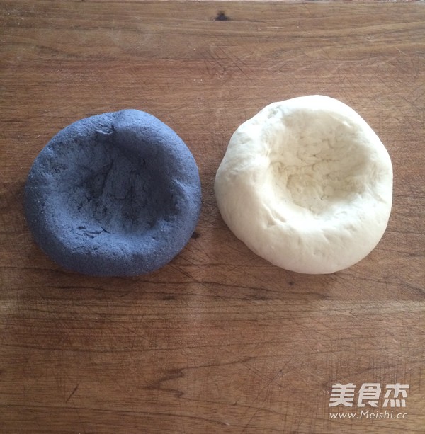 Two-color Wishful Steamed Buns recipe