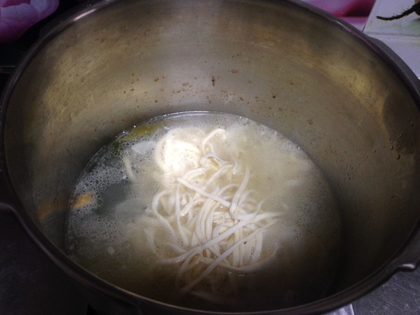 Braised Noodles in Lamb Soup recipe