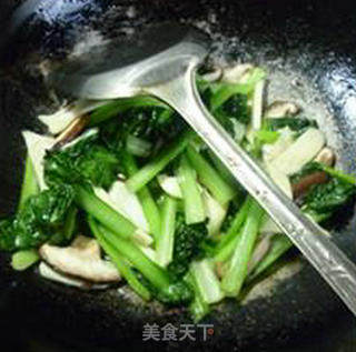 Stir-fried Pagoda with Zizania and Shiitake Mushroom recipe