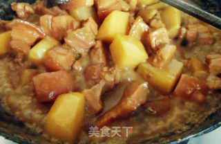 Braised Pork with Soy Milk and Radish recipe