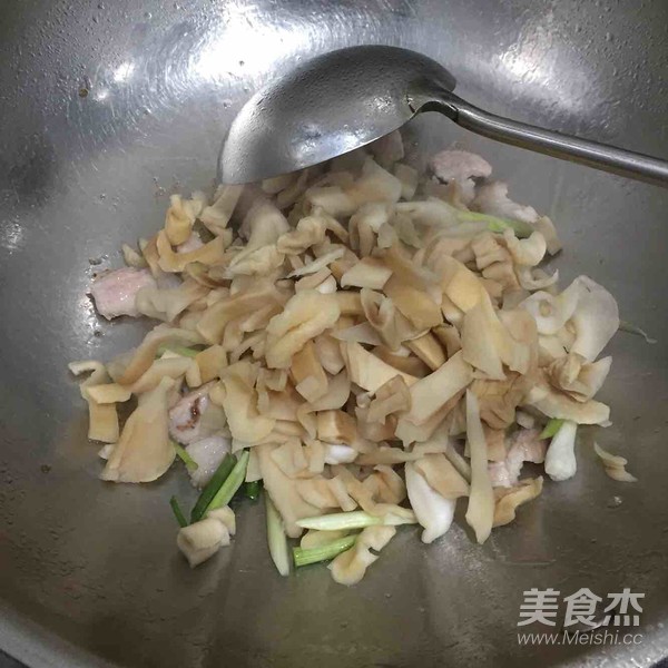 Choy Sum Sliced Pork Rice Bowl recipe