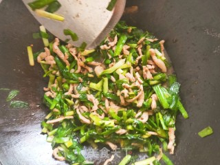 Hometown Traditional Snack-stir-fried Shredded Pork with Leek recipe