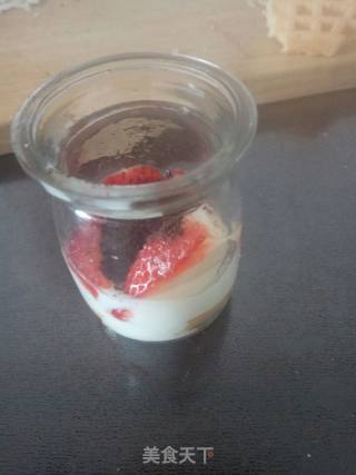 Yogurt Strawberry Cup recipe