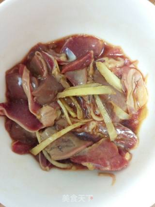 Chicken Gizzards with Pickled Vegetables recipe