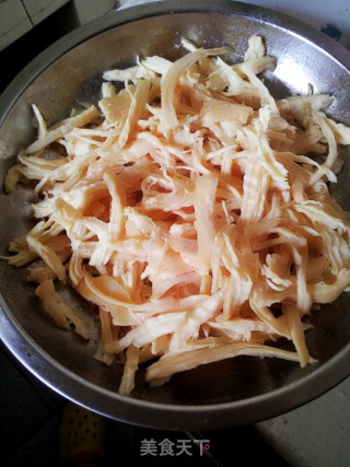 Delicious Cold Dish-shredded Drunk Chicken Mixed with Fungus recipe