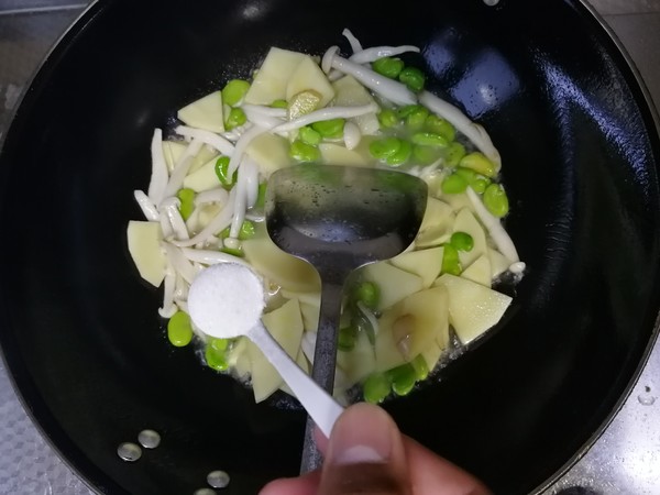 Stir-fried Douban with Seafood, Mushroom, Spring Bamboo Shoots recipe