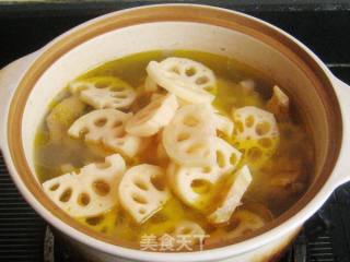 Lotus Root and Bacon Grass Chicken Soup recipe