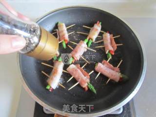 Bacon and Asparagus Rolls recipe