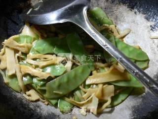 Fried Lentils with Bamboo Shoots recipe