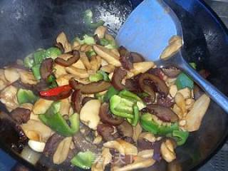 Stir-fried King Pleurotus with Pork Face recipe