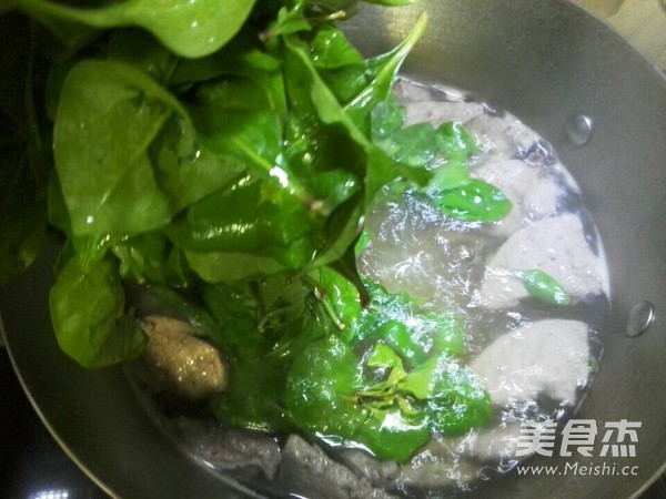 Wolfberry Leaf Pork Liver Lean Pork Soup recipe