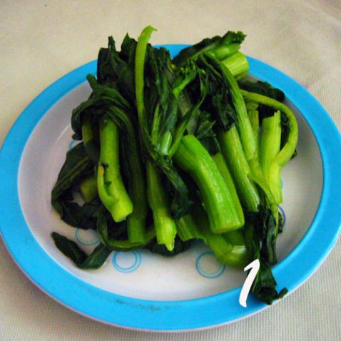 Garlic Choy Sum in Oyster Sauce recipe