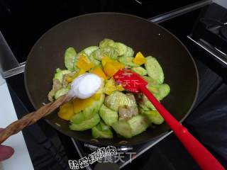 Fried Loofah with Sliced Pork recipe