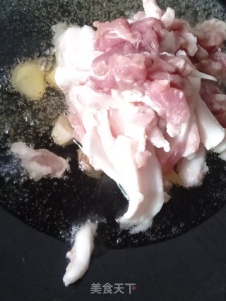 Stir-fried Pork Belly with Potato Chips recipe