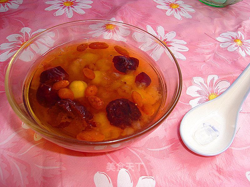 Autumn Beauty Soup-stewed Snow Clams with Lotus Seeds and Red Dates recipe