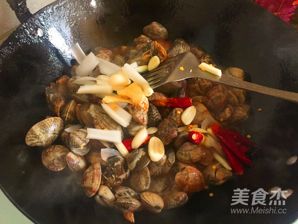 Spicy Fried Clams recipe