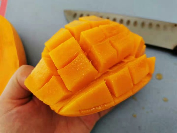 Easily Ask You to Make A Delicious Mango Smoothie recipe