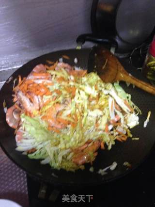 Stir-fried Vermicelli with Laksa and Shrimp recipe