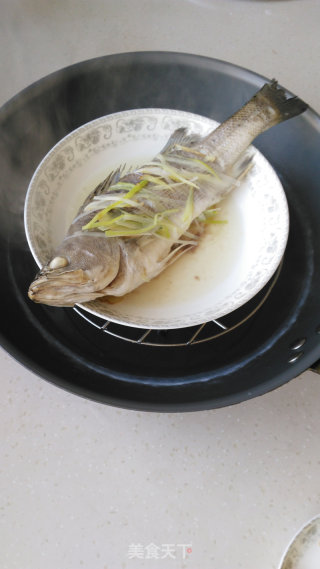 Steamed Sea Bass with Chopped Pepper and Mustard recipe