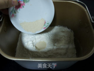 Pork Floss Bread with Tomato Sauce recipe