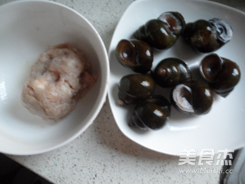 Escargot Stuffed Meat recipe