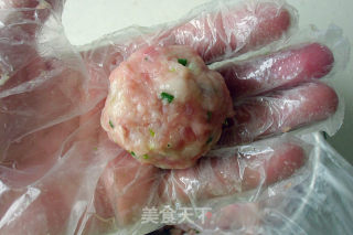 Steamed Meatballs with Lotus Root recipe