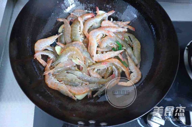 Homemade Shrimp Braised in Oil recipe