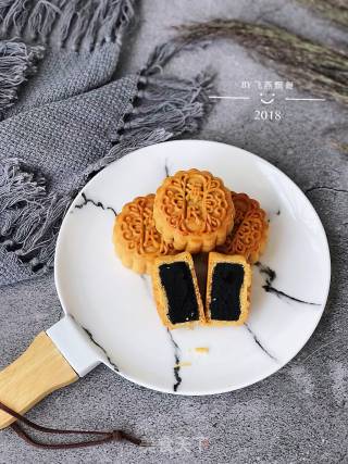 Cantonese Black Sesame Mooncake recipe