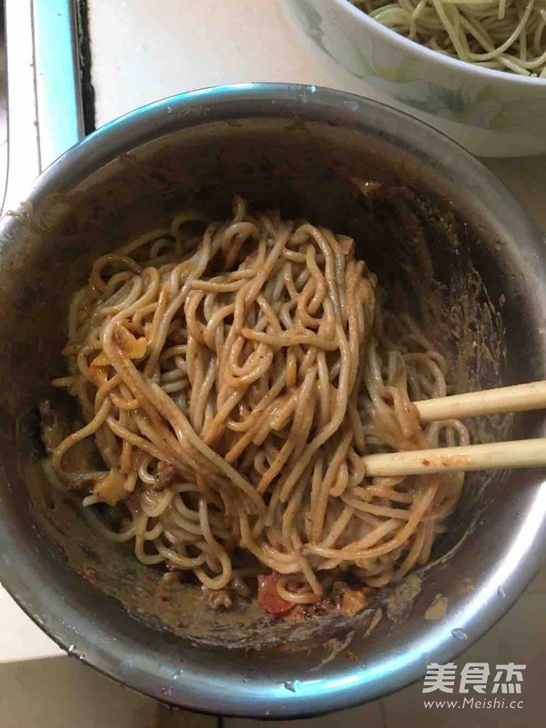 Hot Noodles with Sesame Paste recipe