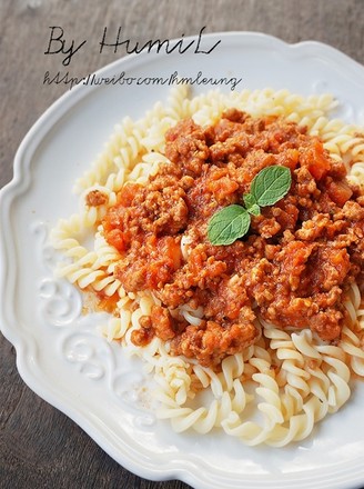 Fusilli Pasta with Tomato Meat Sauce recipe