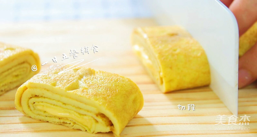 Curry Omelet Baby Food Supplement, Egg + Cheese + Starch recipe