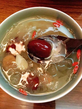 Longan, Red Date and Tremella Soup recipe