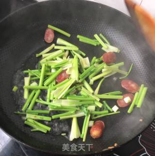 Stir-fried Cilantro Stem with Sausage recipe