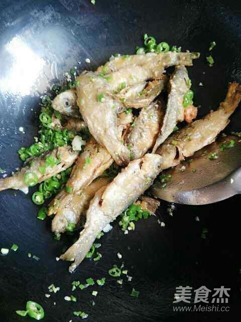 Spicy Little Crucian Carp recipe